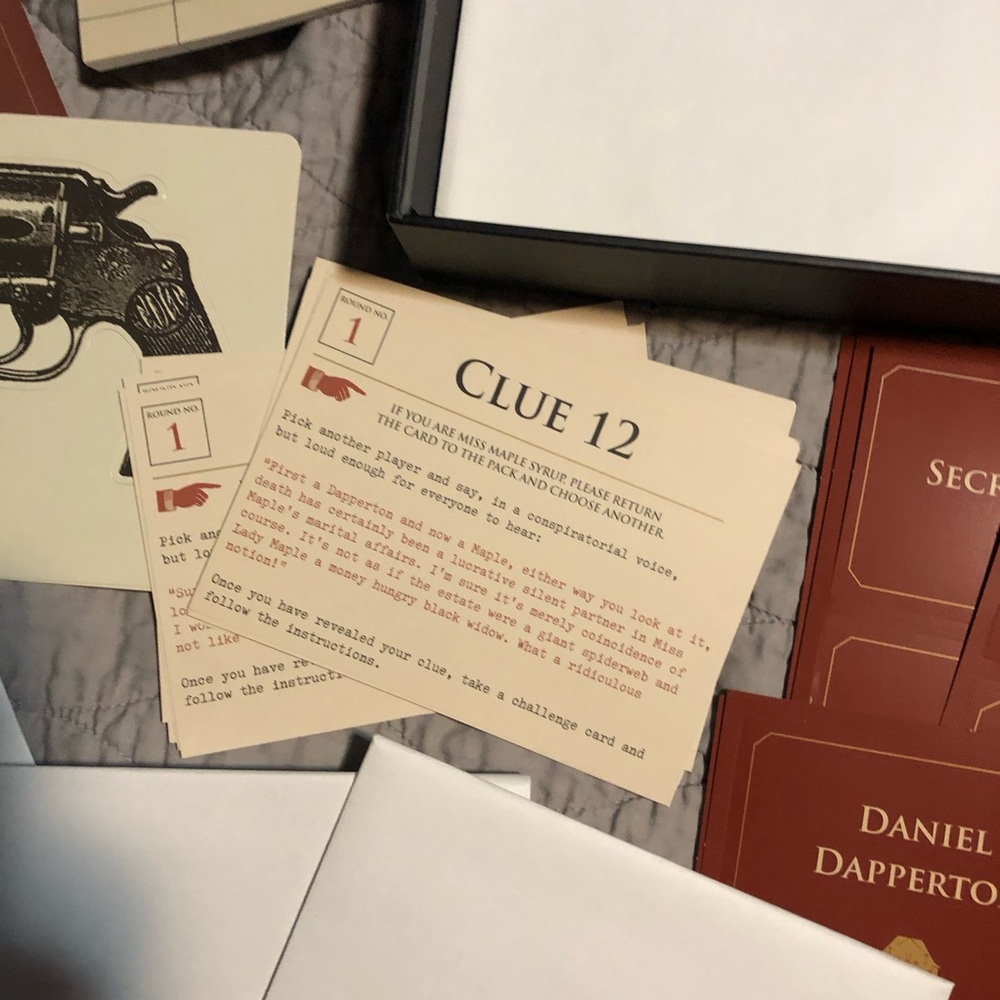 Murder Mystery at the Manor Game - Picture 8 of 11